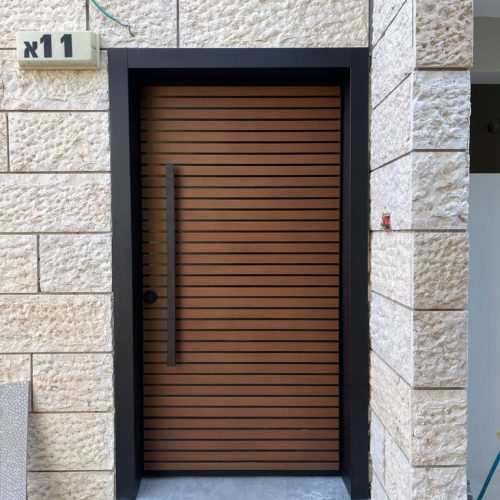 התקנת דלתות